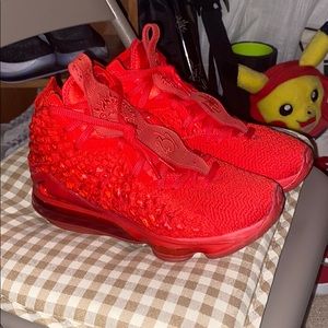 Lebron 17 red carpet